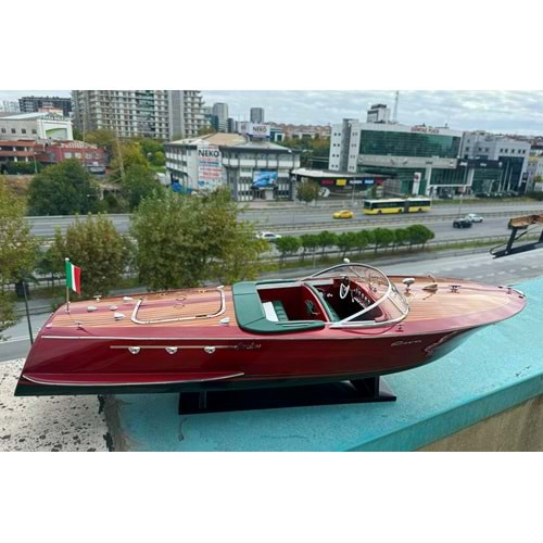 Riva Ariston 67 cm